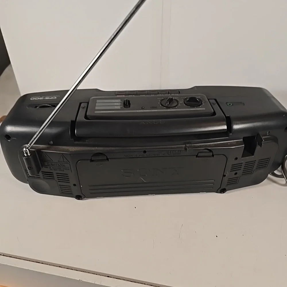 Sony CFS-200 AM/FM Stereo 2‎ Way Speaker Radio & Cassette Cassette Doesn't Work